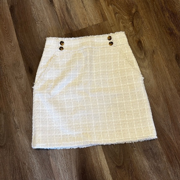 White tweed Ann Taylor skirt 🤍🎀 - Picture 1 of 5